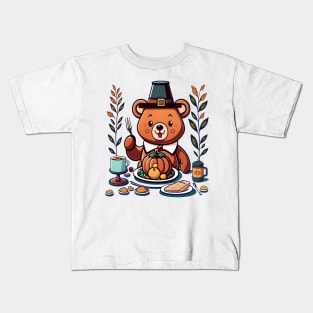 Cute Bear Celebrating Thanksgiving Day Kawaii Kids T-Shirt